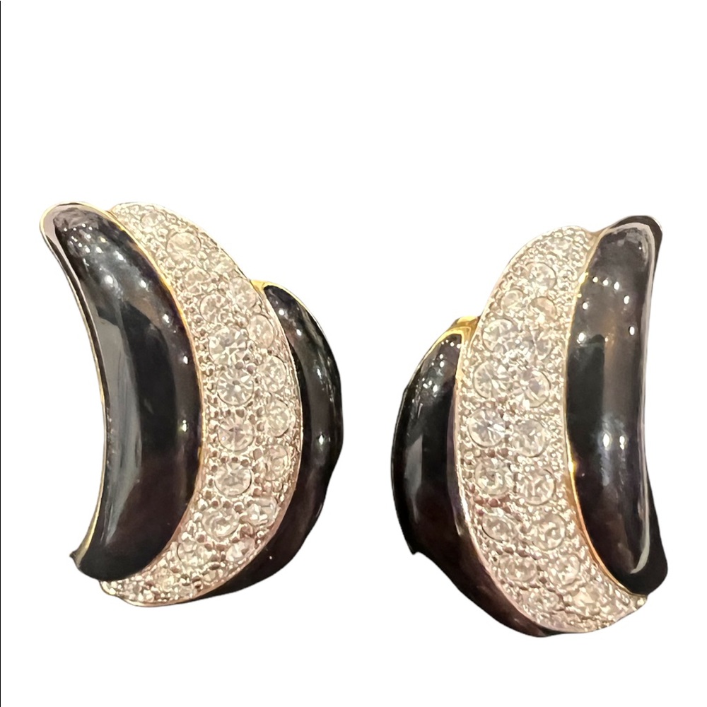 Soliel rhinestone encrusted enamel half moon clip earrings w/gold tone set #J4